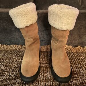 Women’s Marc Jacobs Tan Suede Women's Boots with Sherpa Lined Foldover